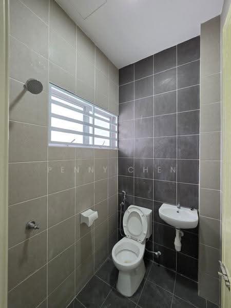 1.5-storey Terraced House for Rent in Ipoh (Perak) - PENNY CHEN - Bathroom - PropertyGuru.com.my