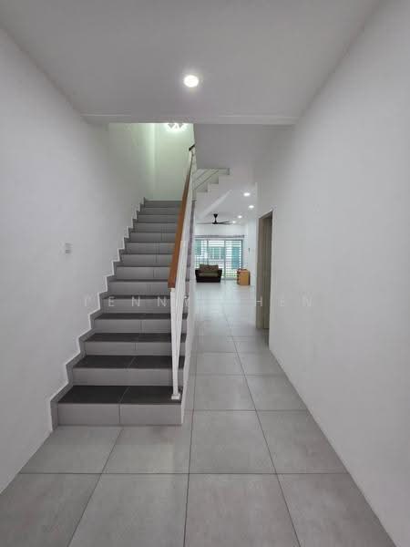 1.5-storey Terraced House for Rent in Ipoh (Perak) - PENNY CHEN - Entrance - PropertyGuru.com.my