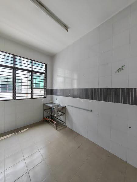 2-storey Terraced House for Rent in Taman Dusun Jaya (Semenyih) - Yuki Ng - Kitchen - PropertyGuru.com.my