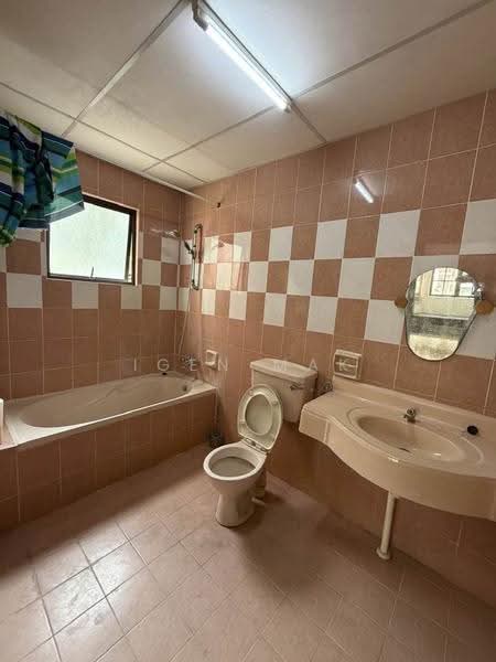 Kondominium untuk Disewa di Evergreen Park Scot Pine - Igen Mak - Bathroom - PropertyGuru.com.my