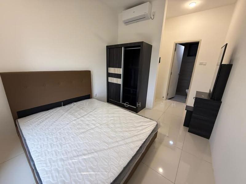 Kediaman Servis untuk Dijual di Vivo Executive Apartment - Louis Chuah - Bedroom - PropertyGuru.com.my