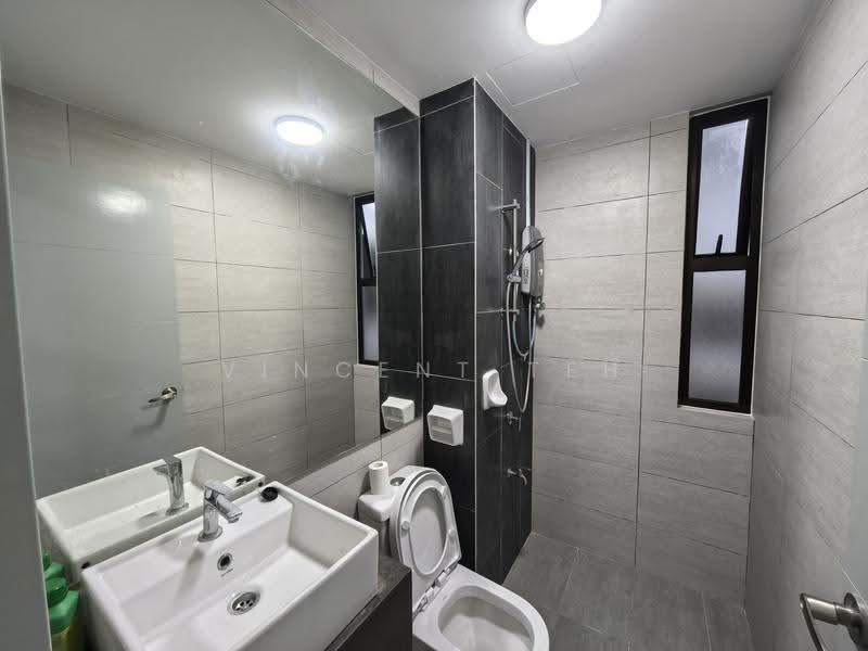 Kondominium untuk Disewa di Admiral Residences - Vincent Teh - Bathroom - PropertyGuru.com.my