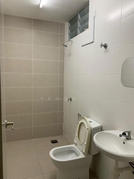 Townhouse for Rent in Cybersouth (Dengkil) - Yeong . - Bathroom - PropertyGuru.com.my