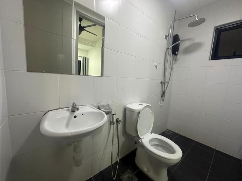 Kediaman Servis untuk Disewa di VIM 3 @ Desa Park North - Winson Ng - Bathroom - PropertyGuru.com.my
