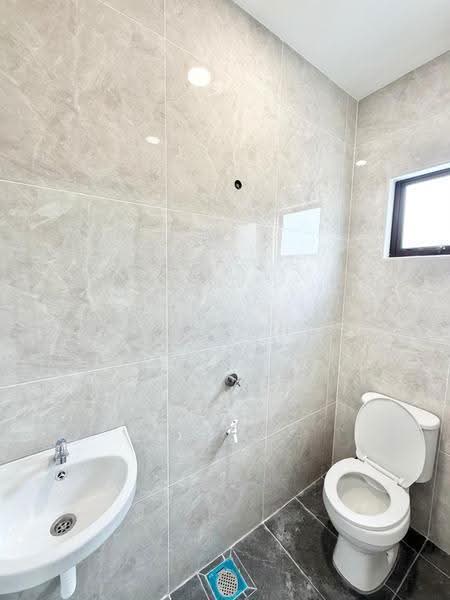 Rumah Teres 1-Tingkat untuk Dijual di Taman Sri Skudai (Skudai) - Wil Mong - Bathroom - PropertyGuru.com.my