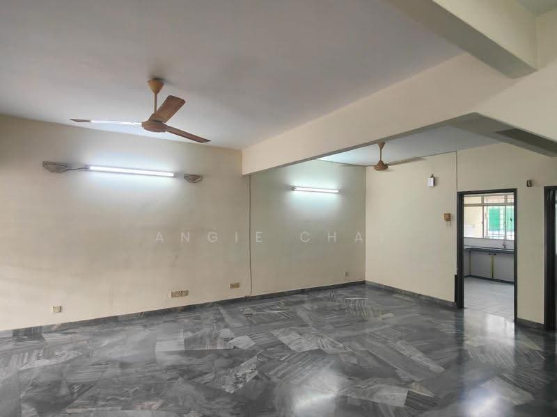 2-storey Terraced House for Sale in Bandar Utama 4 (Bandar Utama) - Angie Chai - Living Room - PropertyGuru.com.my