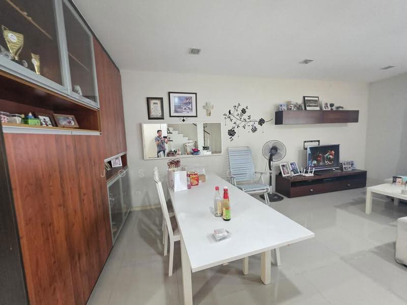 2-storey Terraced House for Sale in Sunway Alam Suria (Shah Alam) - Joseph Chan - Living Room - PropertyGuru.com.my