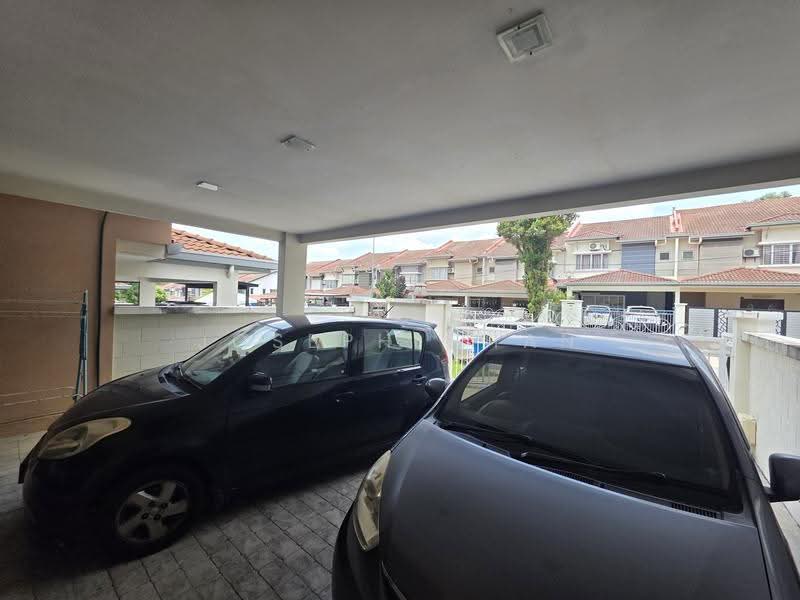 2-storey Terraced House for Sale in Sunway Alam Suria (Shah Alam) - Joseph Chan - Car Park - PropertyGuru.com.my