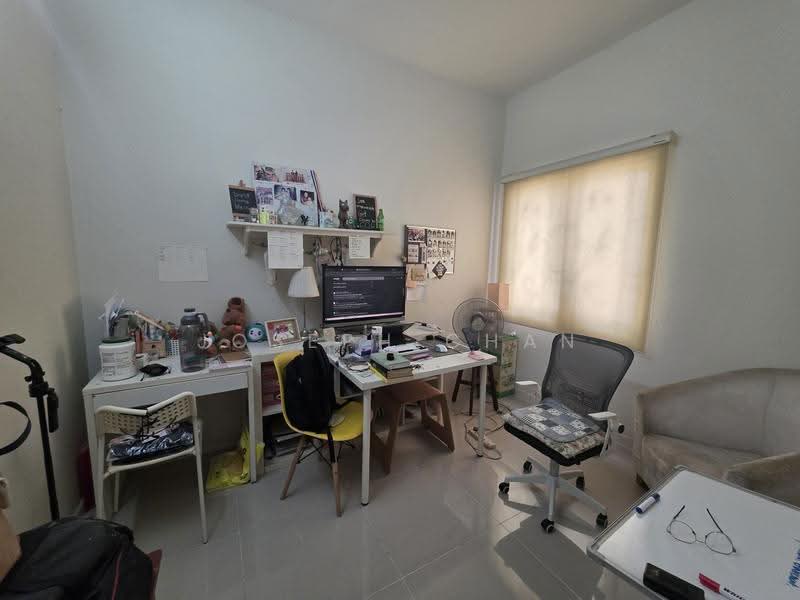 2-storey Terraced House for Sale in Sunway Alam Suria (Shah Alam) - Joseph Chan - down stairs room - PropertyGuru.com.my