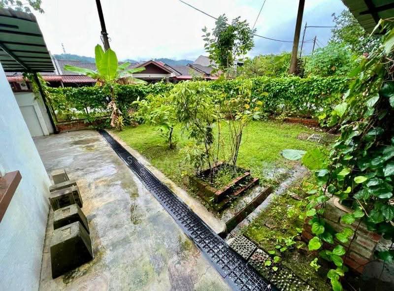Rumah Teres 2-Tingkat untuk Dijual di Batu Caves (Selangor) - Shaziery Iskandar - Garden - PropertyGuru.com.my