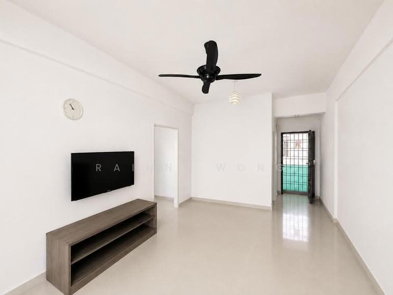 Pangsapuri untuk Disewa di Permai Jaya - Rainny Wong - Living Room - PropertyGuru.com.my