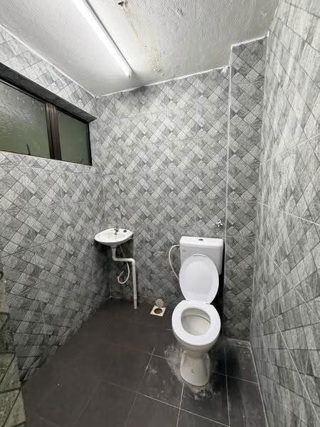 2-storey Terraced House for Sale in Taman Sri Muhibbah (Kulai) - Marcus Tey - Bathroom - PropertyGuru.com.my
