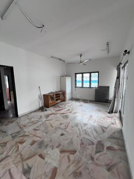 2-storey Terraced House for Sale in SS25 (Petaling Jaya) - Mark Gabriel - Living Room - PropertyGuru.com.my