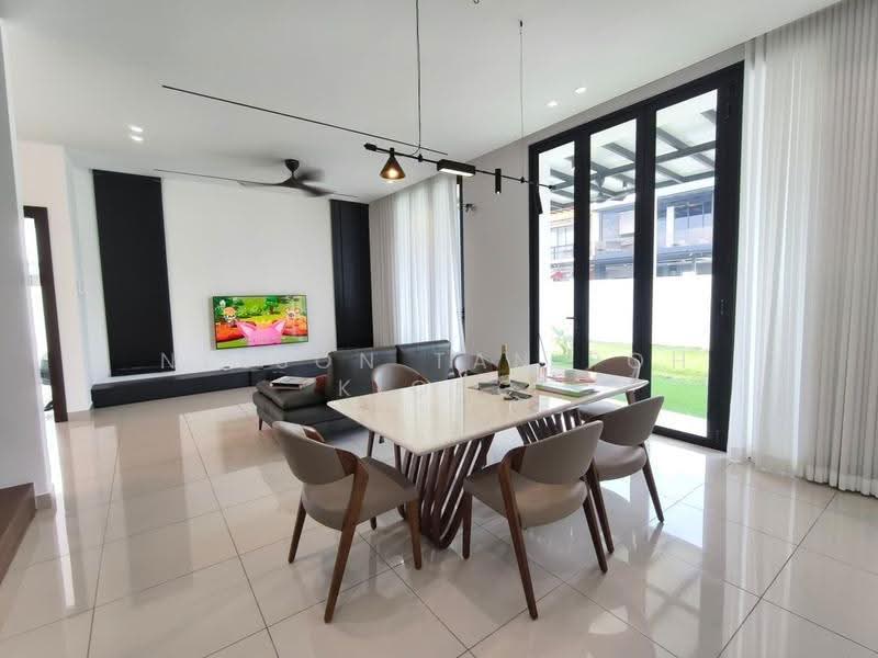 Rumah Berkembar untuk Dijual di Taman Gaya (Ulu Tiram) - Nelson Tan Poh Kiong - Living Room - PropertyGuru.com.my