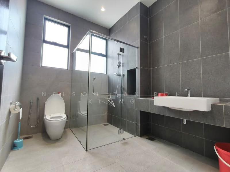 Rumah Berkembar untuk Dijual di Taman Gaya (Ulu Tiram) - Nelson Tan Poh Kiong - Bathroom - PropertyGuru.com.my