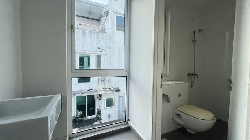 Semi-Detached House for Sale in Taman Nadayu 92 (Kajang) - Dlynie Ooi - Bathroom - PropertyGuru.com.my