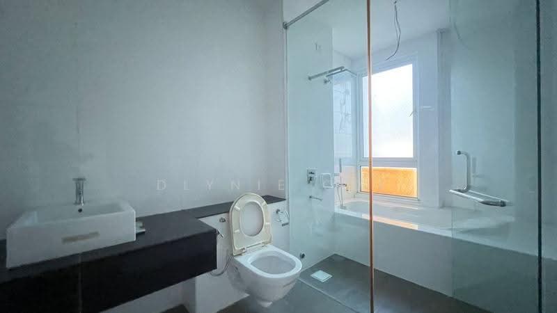 Semi-Detached House for Sale in Taman Nadayu 92 (Kajang) - Dlynie Ooi - Bathroom - PropertyGuru.com.my
