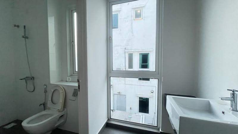 Semi-Detached House for Sale in Taman Nadayu 92 (Kajang) - Dlynie Ooi - Bathroom - PropertyGuru.com.my