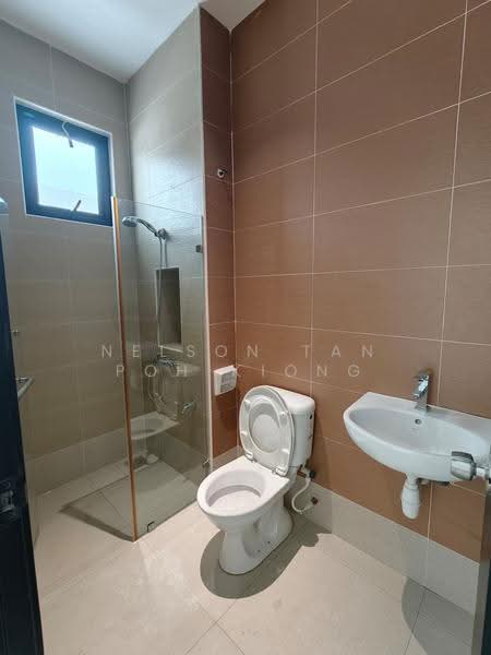 Semi-Detached House for Sale in Johor Bahru (Johor) - Nelson Tan Poh Kiong - Bathroom - PropertyGuru.com.my
