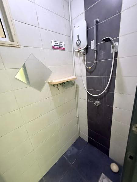 Kediaman Servis untuk Disewa di Mesahill - Chrix Soo - Bathroom - PropertyGuru.com.my