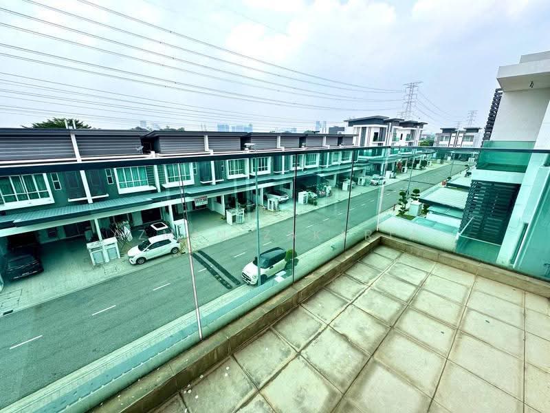 Cluster House for Sale in Bandar Bukit Raja (Klang) - AZMAN ZAKARIA - Exterior - PropertyGuru.com.my