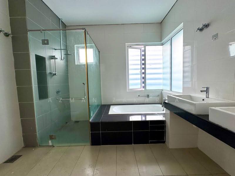 Cluster House for Sale in Bandar Bukit Raja (Klang) - AZMAN ZAKARIA - Bathroom - PropertyGuru.com.my