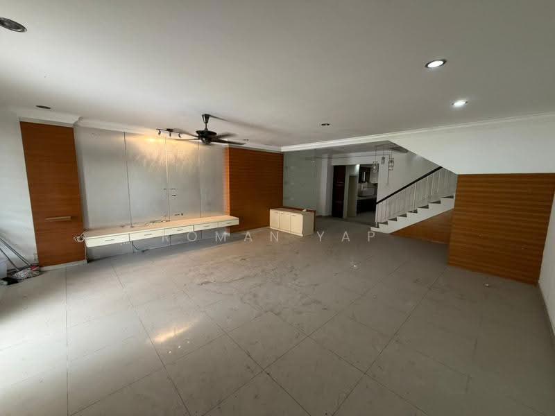 2-storey Terraced House for Sale in Sungai Buloh (Selangor) - Roman Yap - Living Room - PropertyGuru.com.my
