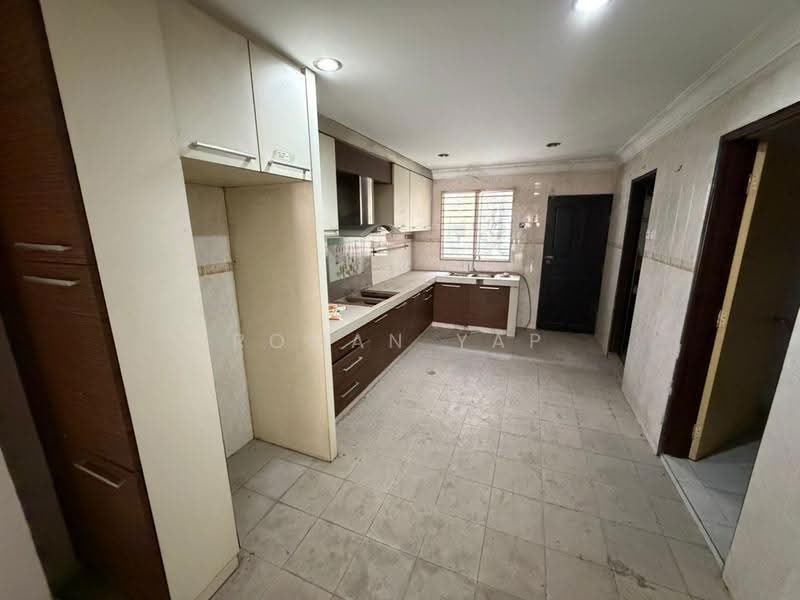 2-storey Terraced House for Sale in Sungai Buloh (Selangor) - Roman Yap - Kitchen - PropertyGuru.com.my