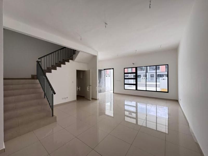 Rumah Teres untuk Dijual di Taman Desa Tebrau (Tebrau) - Heng . - Living Room - PropertyGuru.com.my