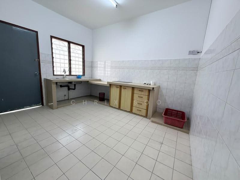 Rumah Teres 2-Tingkat untuk Dijual di Desa Casuarina (Nilai) - Chrix Soo - Kitchen - PropertyGuru.com.my