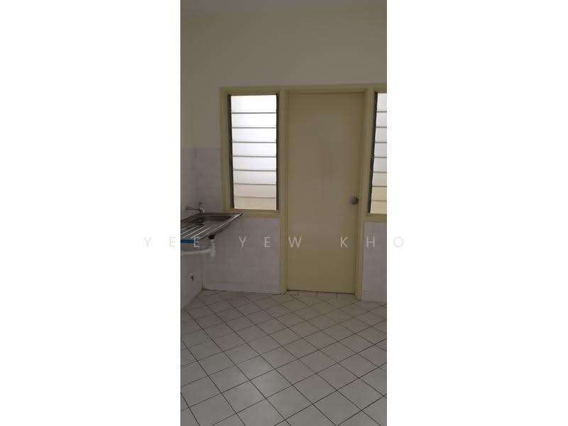 Kondominium untuk Dijual di Green Avenue Condominium - Yee Yew Kho - Kitchen - PropertyGuru.com.my