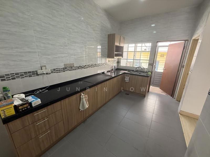 Terraced House for Sale in Taman Damai Utama (Bandar Kinrara) - Junbin Low - Kitchen - PropertyGuru.com.my