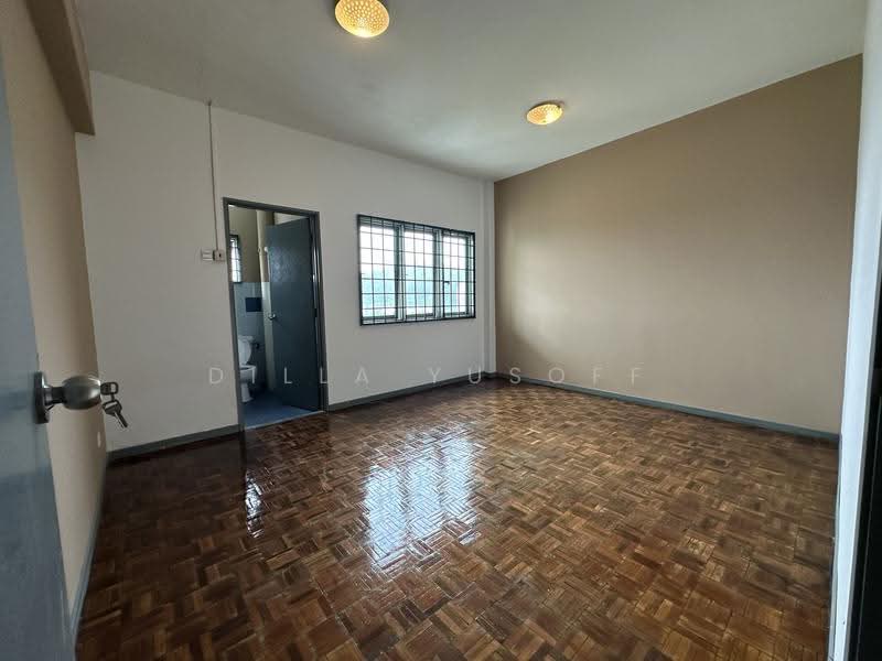 Condominium for Sale at Mutiara Condominium - DILLA YUSOFF - Interior - PropertyGuru.com.my