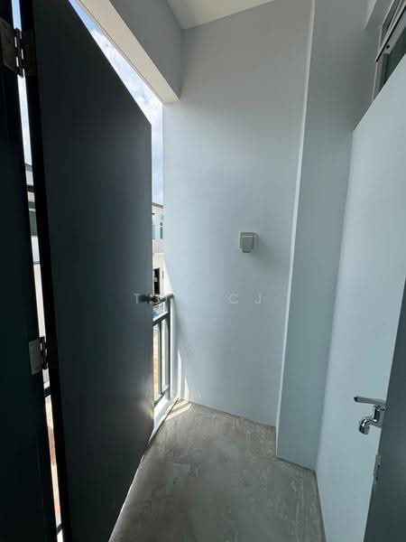 Rumah Teres untuk Dijual di Bandar Dato Onn (Tebrau) - Tok CJ - Exterior - PropertyGuru.com.my