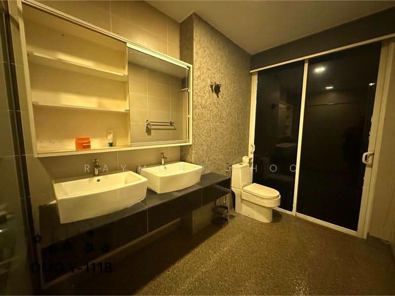 Rumah Berkembar untuk Dijual di Bandar Botanic (Klang) - Raymond Choo - Bathroom - PropertyGuru.com.my