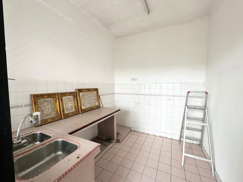 Pangsapuri untuk Dijual di Wira Apartment, Taman Tun Perak - Arif MS - Kitchen - PropertyGuru.com.my
