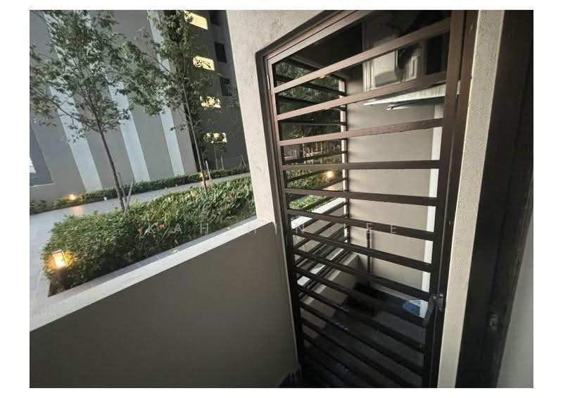 Kediaman Servis untuk Disewa di Vision City Youth City - Kah Hin Lee - Balcony - PropertyGuru.com.my