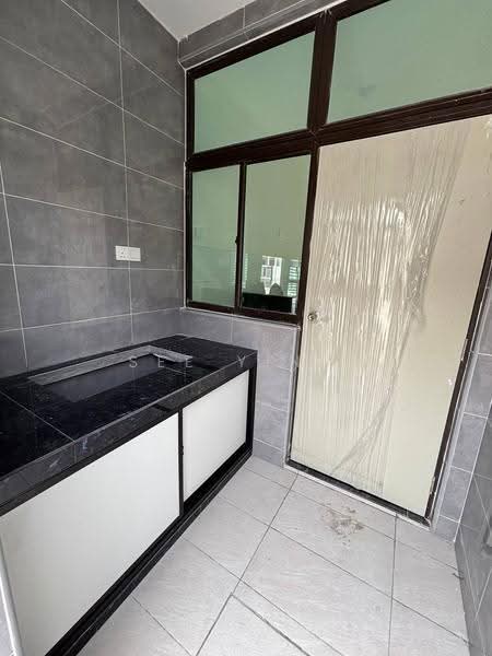 Rumah Teres 2-Tingkat untuk Disewa di Bandar Uda Utama (Johor Bahru) - See Yin . - Kitchen - PropertyGuru.com.my