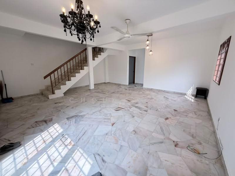 Rumah Teres 2-Tingkat untuk Disewa di Desa Casuarina (Nilai) - Chrix Soo - Living Room - PropertyGuru.com.my