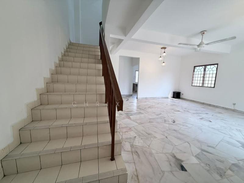 Rumah Teres 2-Tingkat untuk Disewa di Desa Casuarina (Nilai) - Chrix Soo - Living Room - PropertyGuru.com.my