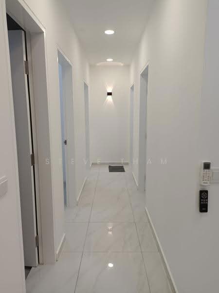 Kediaman Servis untuk Disewa di Equine Residence - Steve Tham - Corridor - PropertyGuru.com.my