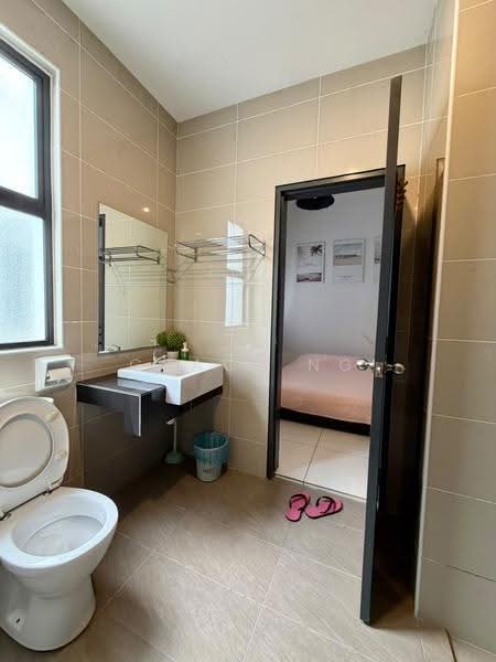 2-storey Terraced House for Sale in Taman Glenmarie (Johor Bahru) - Grace Ng - Bathroom - PropertyGuru.com.my