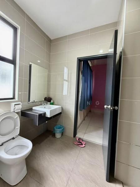 2-storey Terraced House for Sale in Taman Glenmarie (Johor Bahru) - Grace Ng - Bathroom - PropertyGuru.com.my
