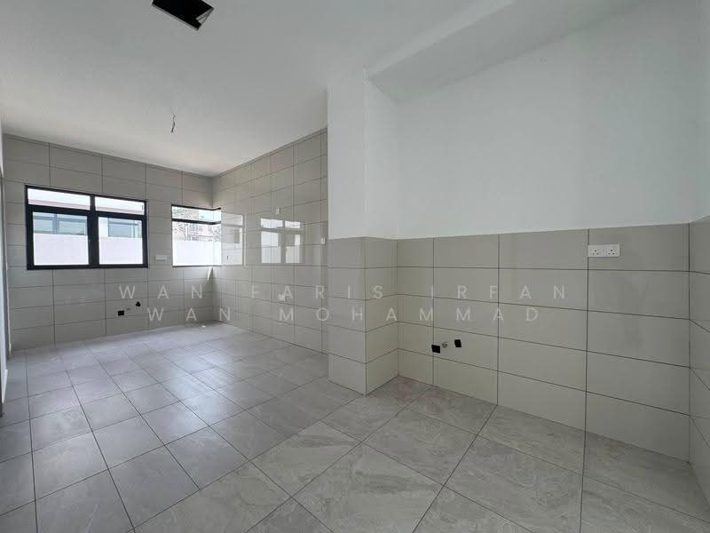 Bungalow House for Sale in Kajang (Selangor) - Wan Faris Irfan Wan Mohammad - Kitchen - PropertyGuru.com.my