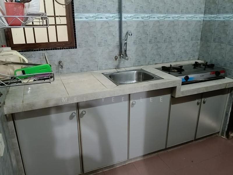 Semi-Detached House for Rent in Taman Petaling Indah (Kulim) - Mei Yee Lee - Kitchen - PropertyGuru.com.my