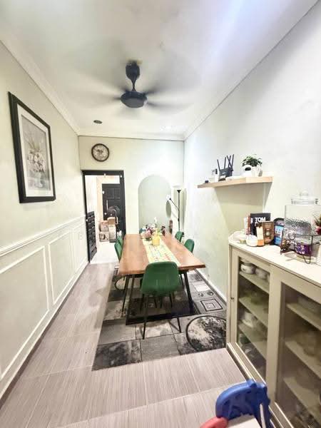 Rumah Teres 1.5-Tingkat untuk Dijual di Seksyen 7 (Kota Damansara) - Abdul Qadir - Dining Room - PropertyGuru.com.my