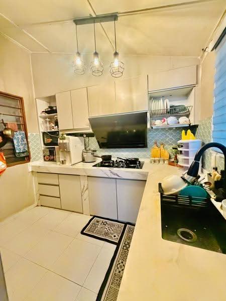Rumah Teres 1.5-Tingkat untuk Dijual di Seksyen 7 (Kota Damansara) - Abdul Qadir - Kitchen - PropertyGuru.com.my