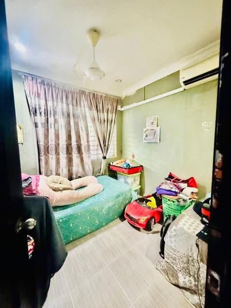 Rumah Teres 1.5-Tingkat untuk Dijual di Seksyen 7 (Kota Damansara) - Abdul Qadir - Bedroom - PropertyGuru.com.my