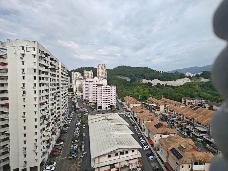 Pangsapuri untuk Dijual di Greenlane Heights Block B - Mervyn Seah - Exterior - PropertyGuru.com.my
