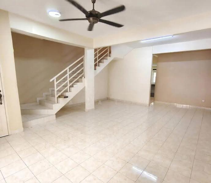 Rumah Teres 2-Tingkat untuk Dijual di Taman Putra Prima (Puchong) - Wa Wa Liew - Living Room - PropertyGuru.com.my